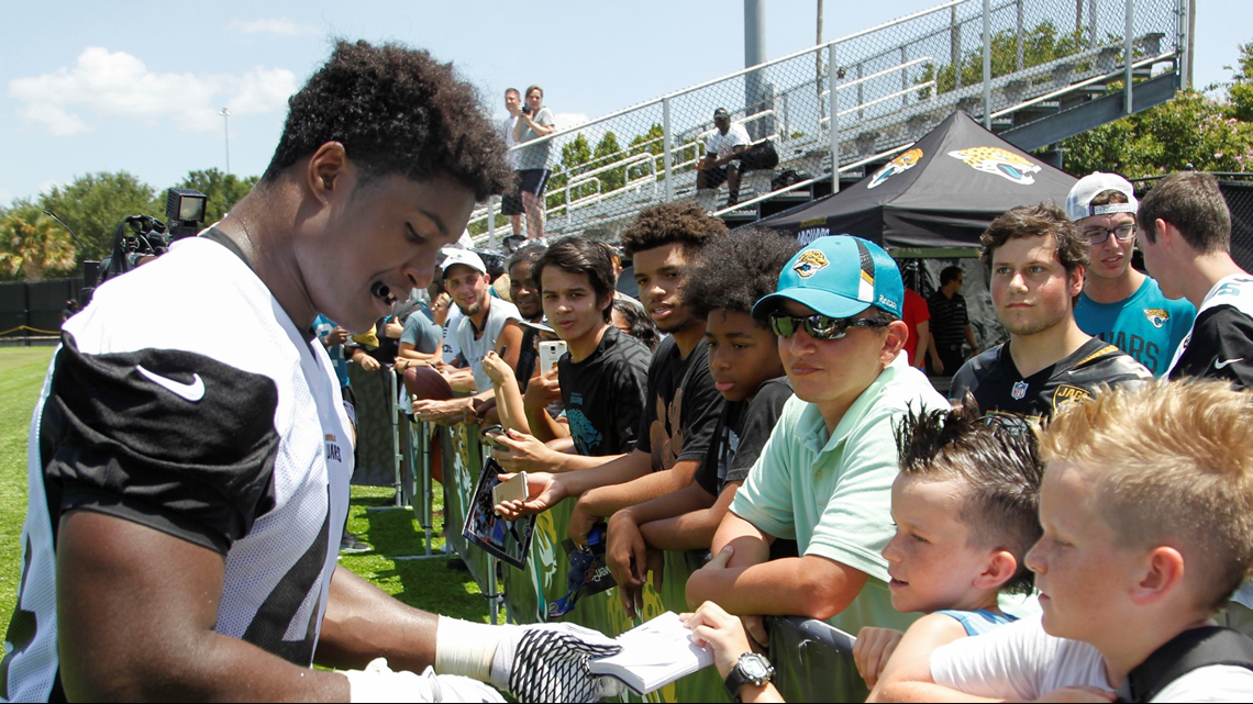 Linebacker Myles Jack signs $57 million contract extension with