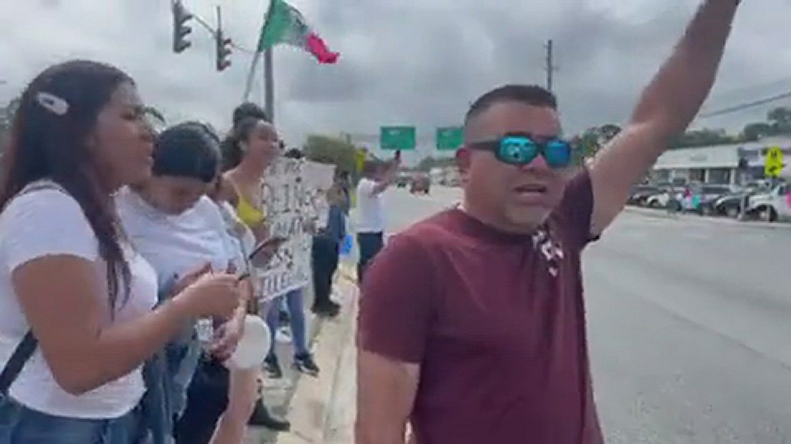 Protests on Atlantic against Desantis’ immigration law