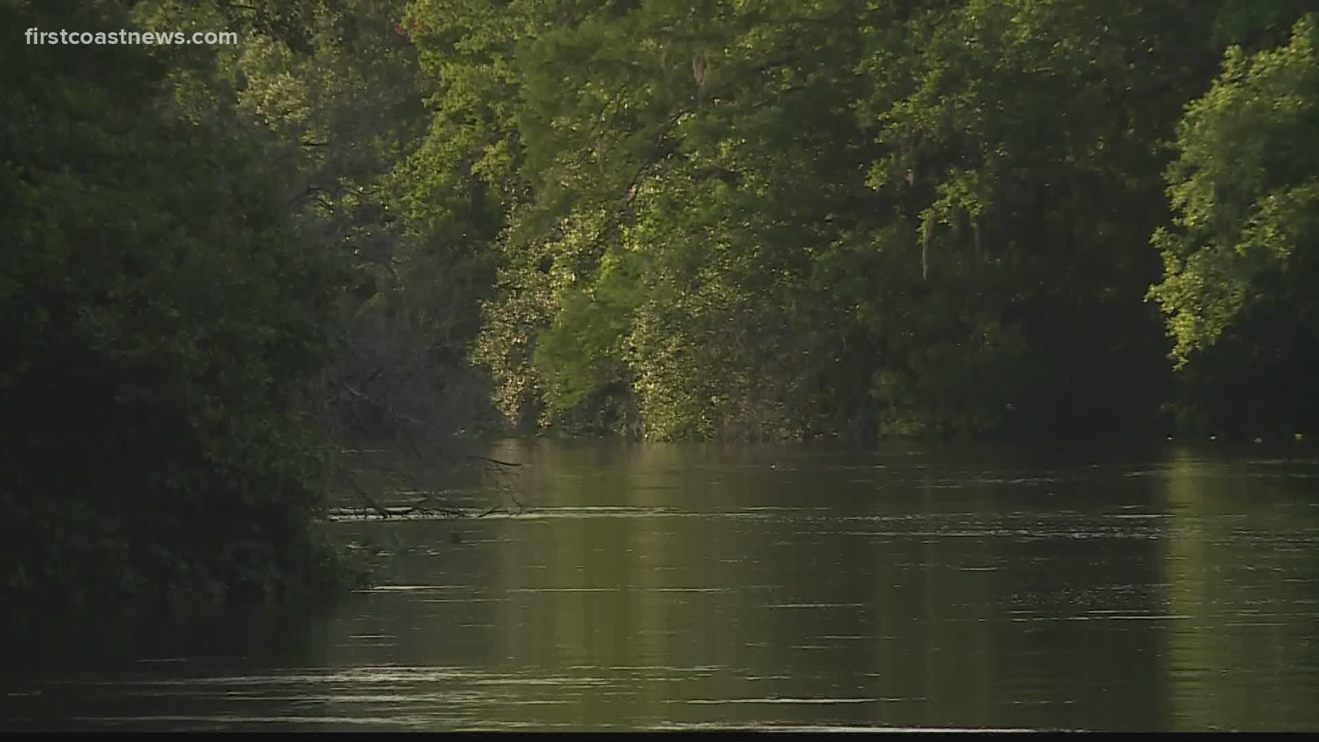 During a news conference Saturday, emergency management said it is anticipating the river's crest will rise to about 18.3 feet around 2 a.m.