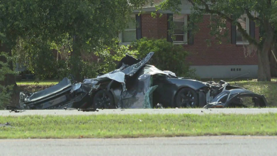 19-year-old Dead After Southside Boulevard Crash | Firstcoastnews.com