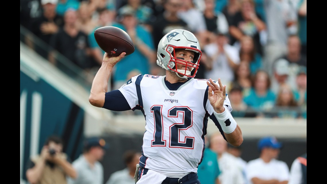 Brady tosses touchdown pass in first preseason action as Patriots win, 42-35