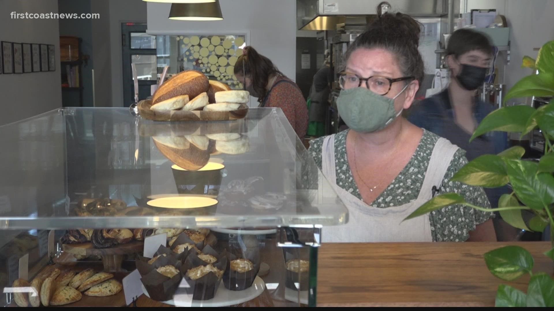 Some restaurants in Jacksonville are now requiring masks again