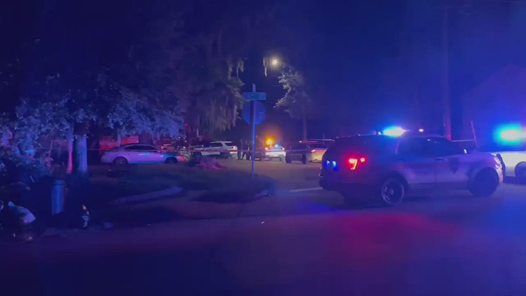 Two people in life-threatening condition, one dead after shooting in Moncrief Park area