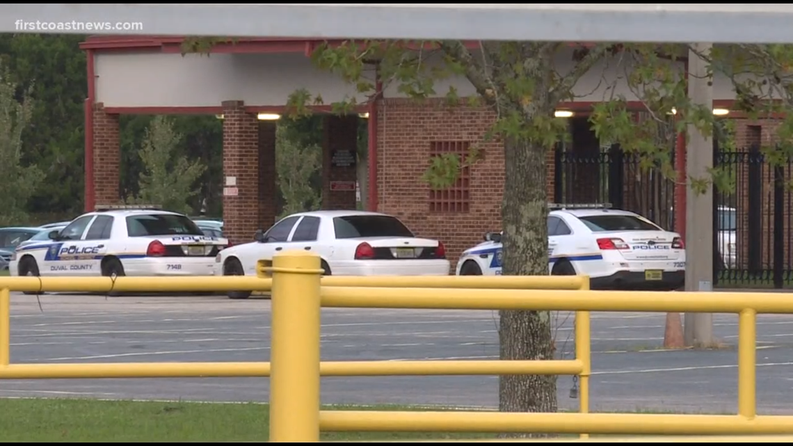 Parents furious after bomb threat evacuation at Mandarin High School ...