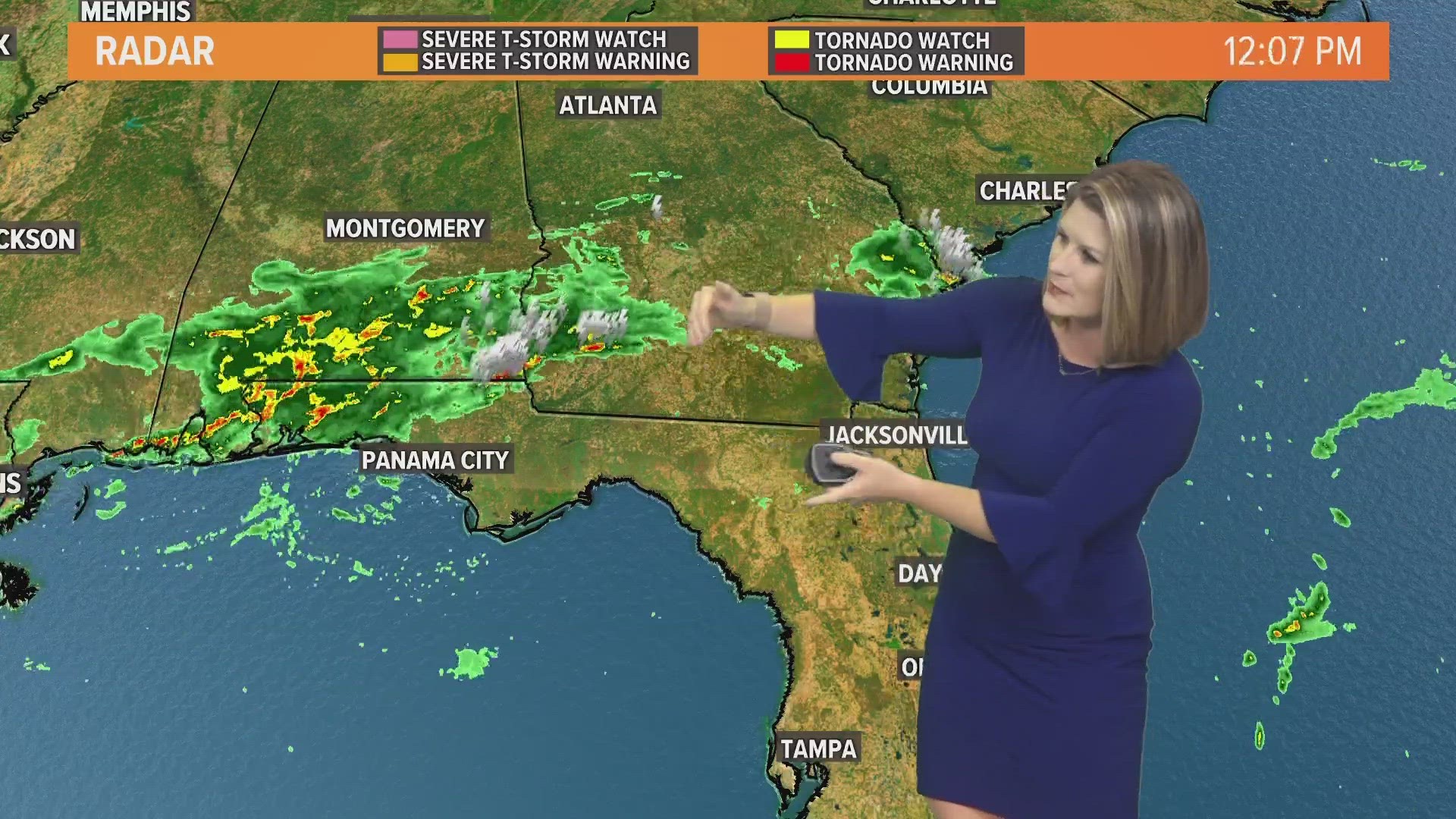 Meteorologist Lauren Rautenkranz tracks showers and storms headed into Jacksonville live on First Coast News at Noon.
