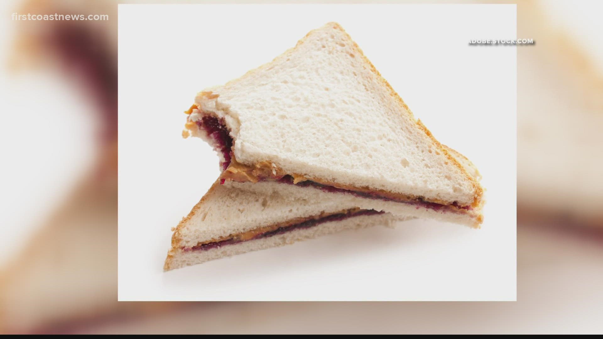 Creamy or crunchy, jam or jelly, white bread or toast? Apparently the key to a perfect PB&J is all about the ratio of peanut butter to jelly: an even 50/50 split.