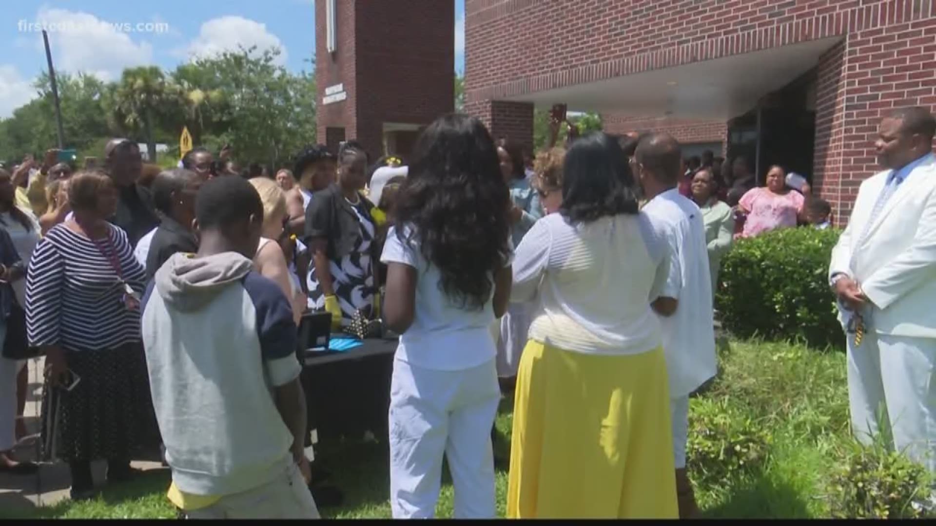Hundreds of people were gathered at the Wayman Temple AME church for the funeral of 6-year-old Jaelah Smith Saturday morning.