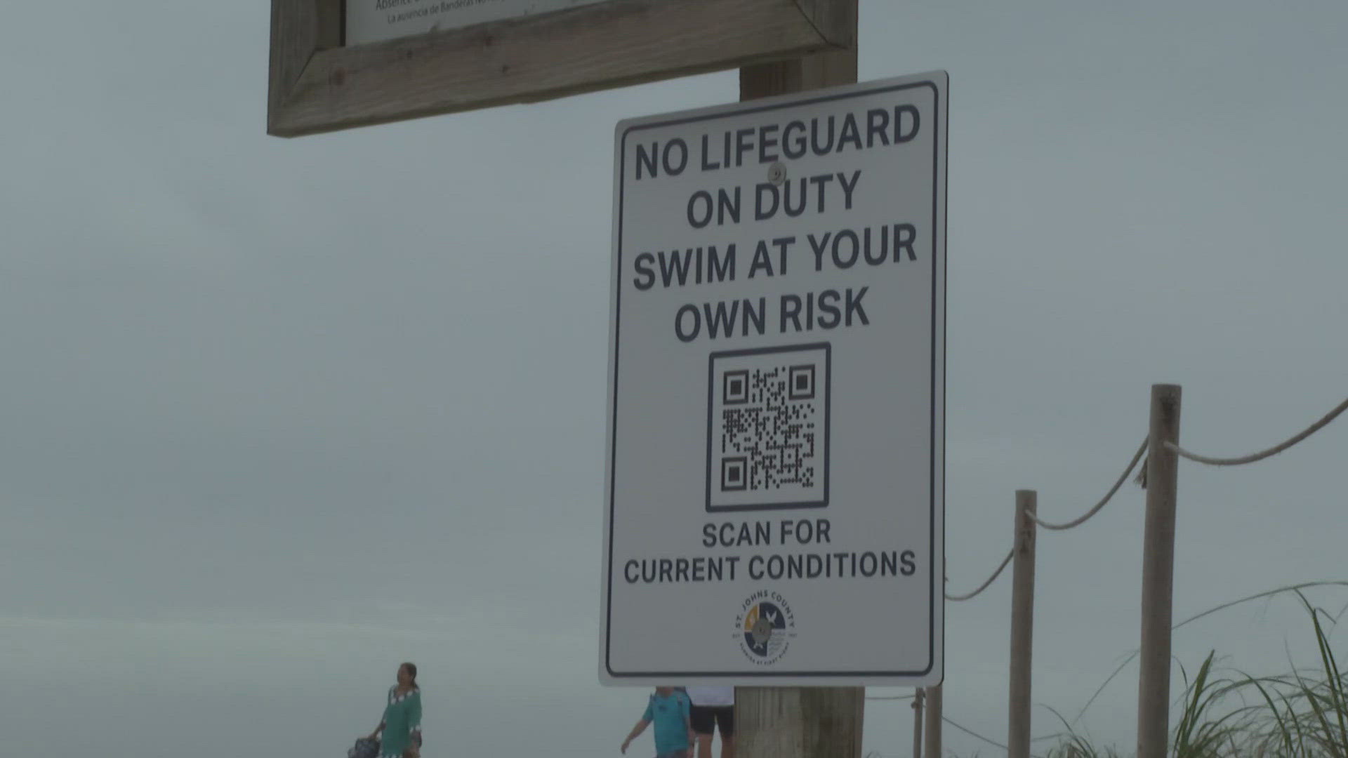 The new signs contain a QR code for beachgoers to check beach conditions.