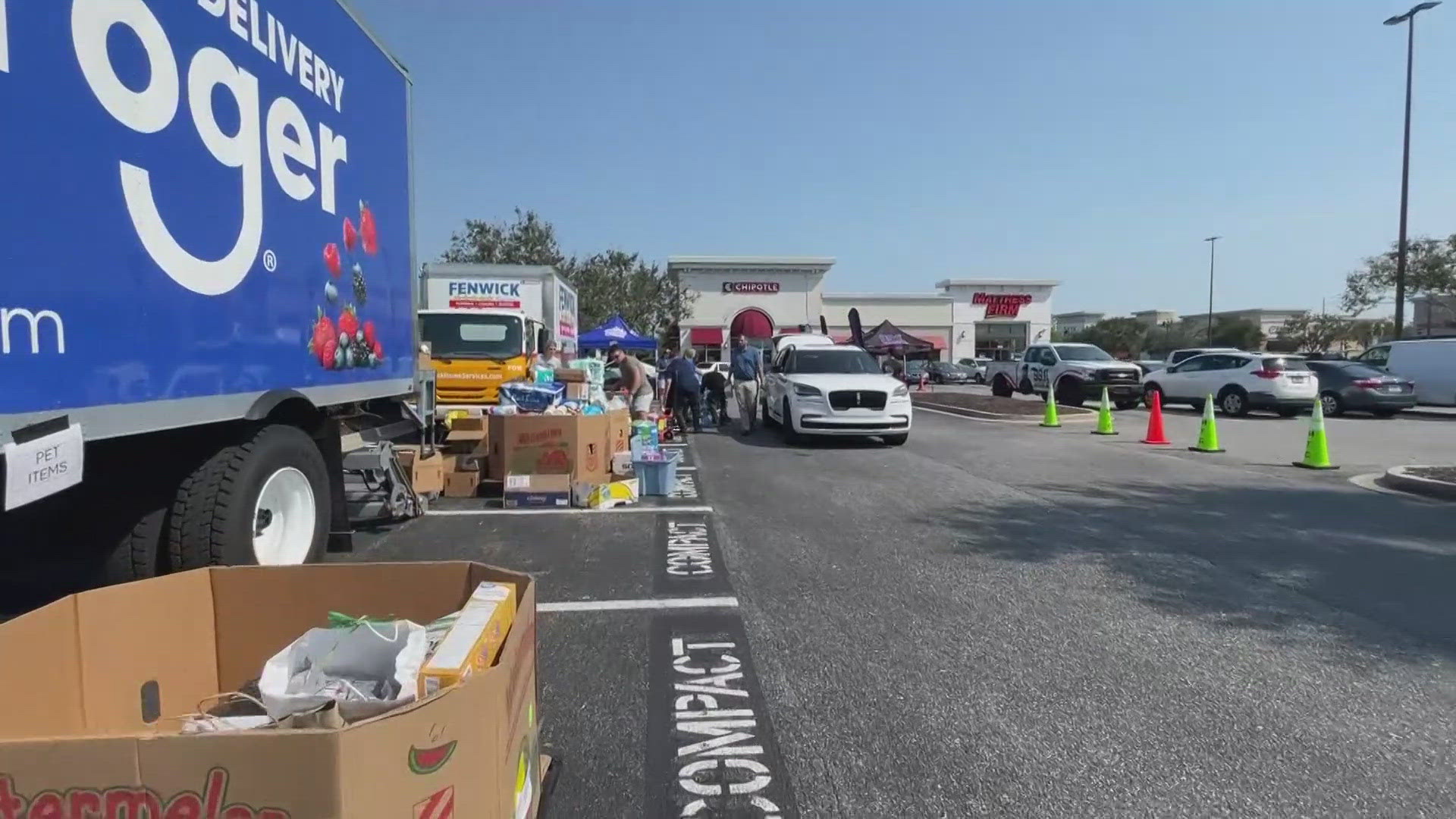 At the same donation drive, a mother who lost her baby donated diapers to people in need in Tampa.