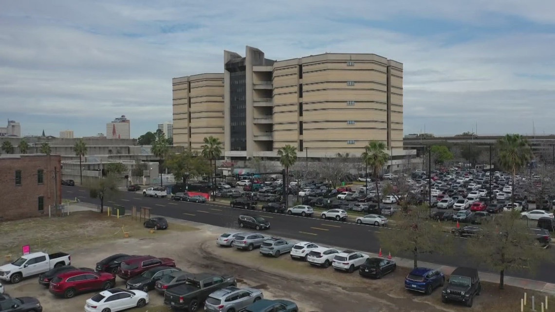 Jacksonville sheriff: 9 officers suspended in incident that left inmate
