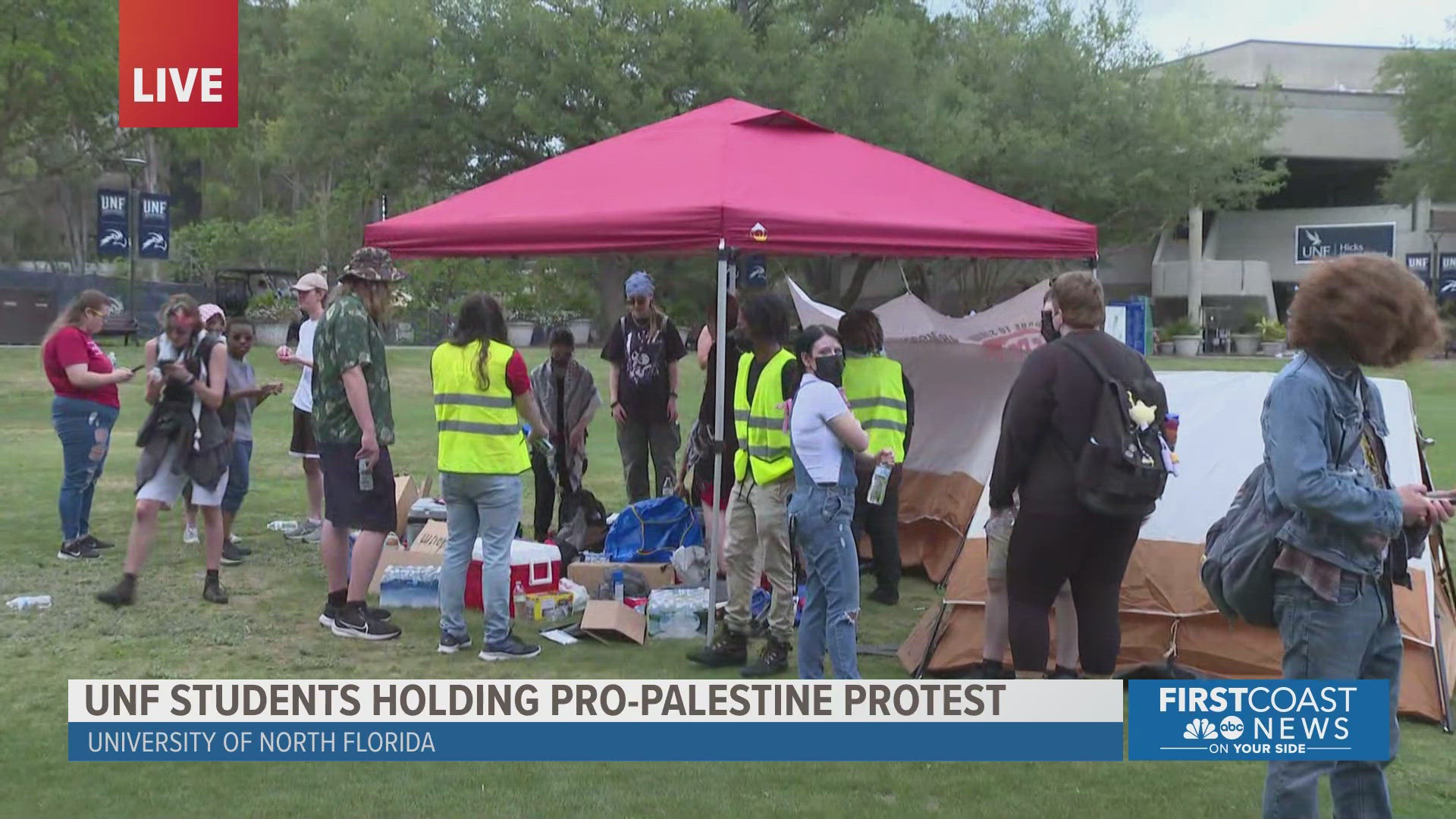 Pro-Palestine group protesting at UNF | firstcoastnews.com