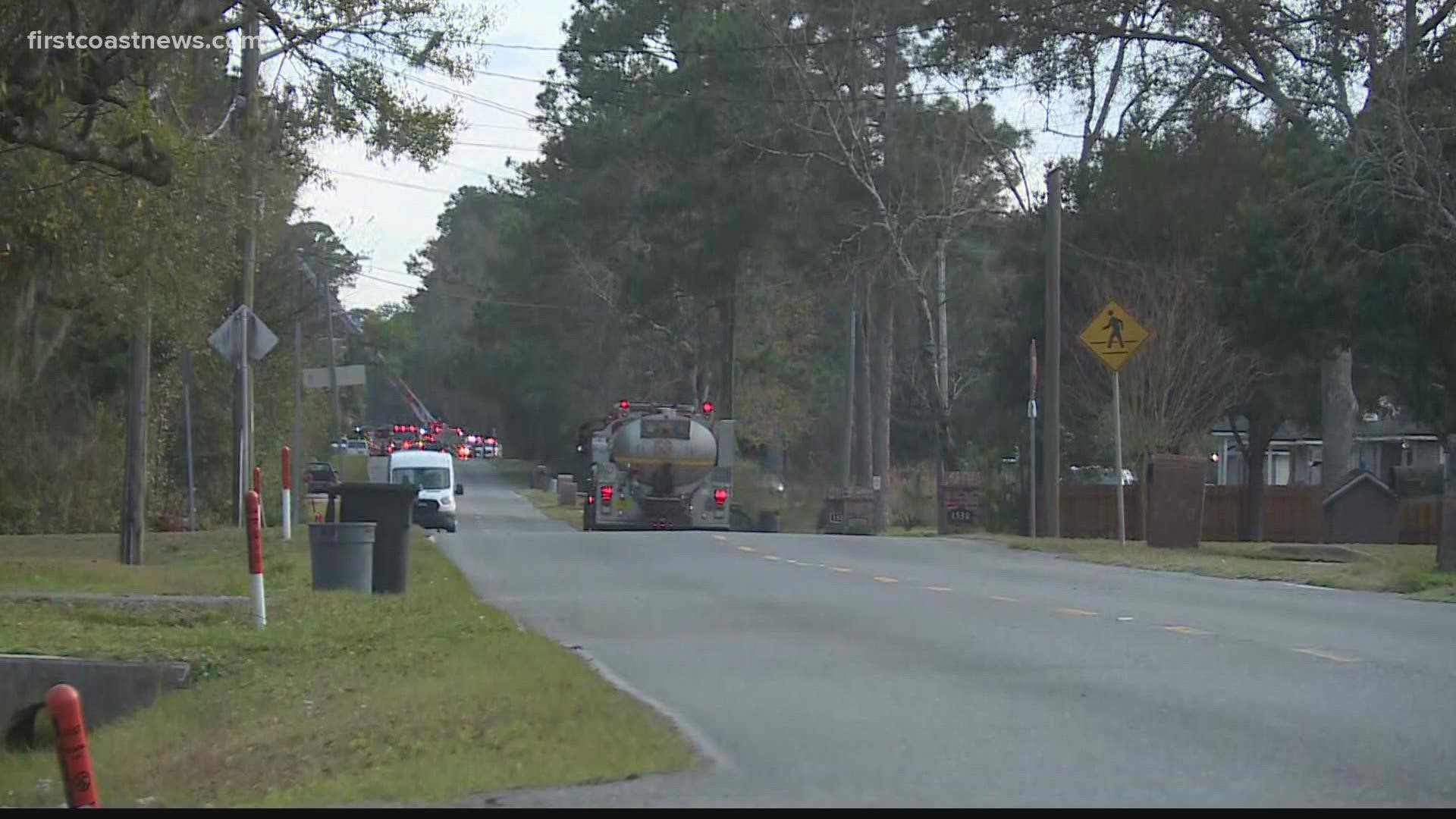 JFRD says the fire started around 4 p.m. Thursday in the 900 block of Bulls Bay Highway.