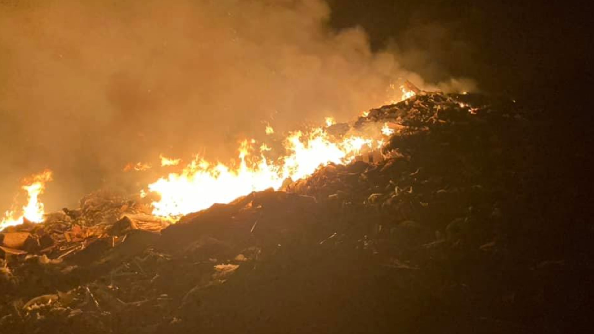 Large fire breaks out at St. Johns County landfill