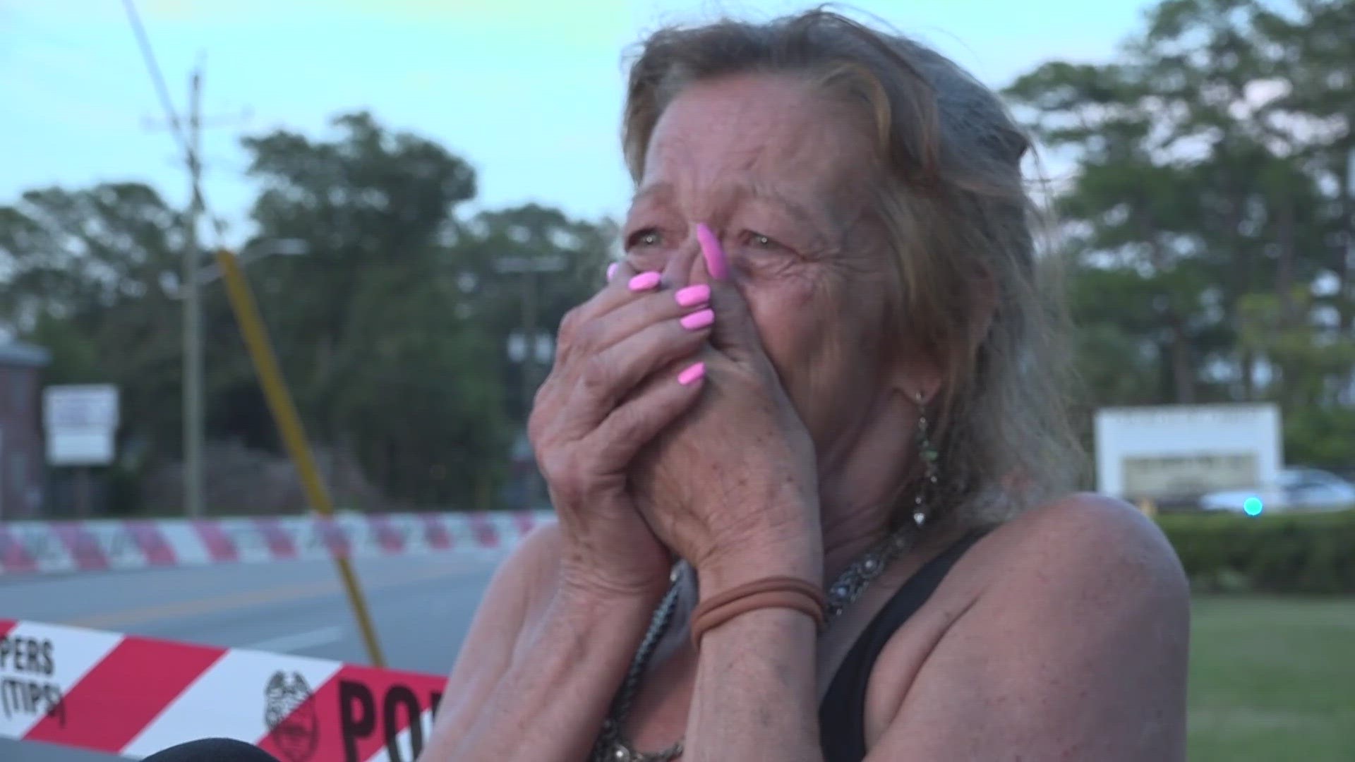 Jacksonville woman says stabbing victim died saving her life