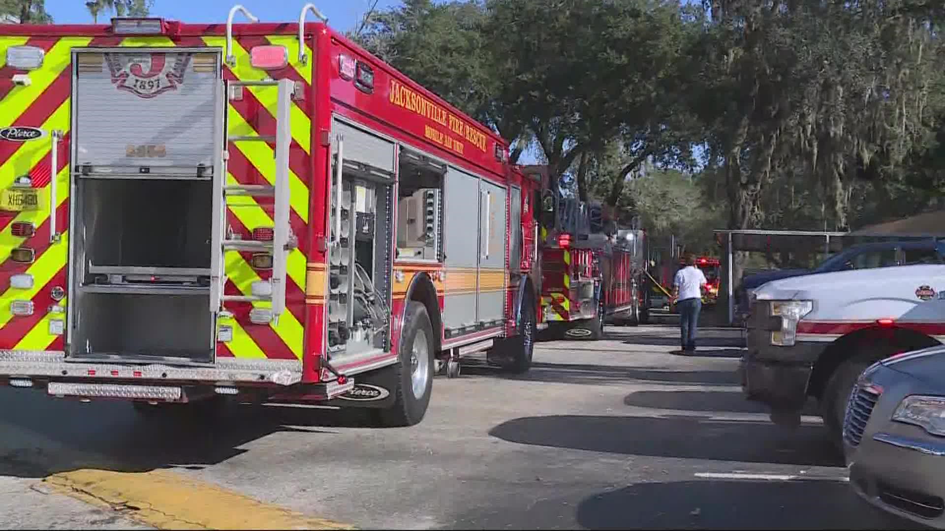 One rescued from apartment fire in Jacksonville, Florida ...