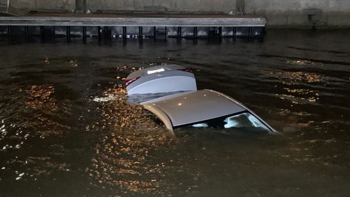 Driver OK after car crashes into water near MOSH in Jacksonville ...