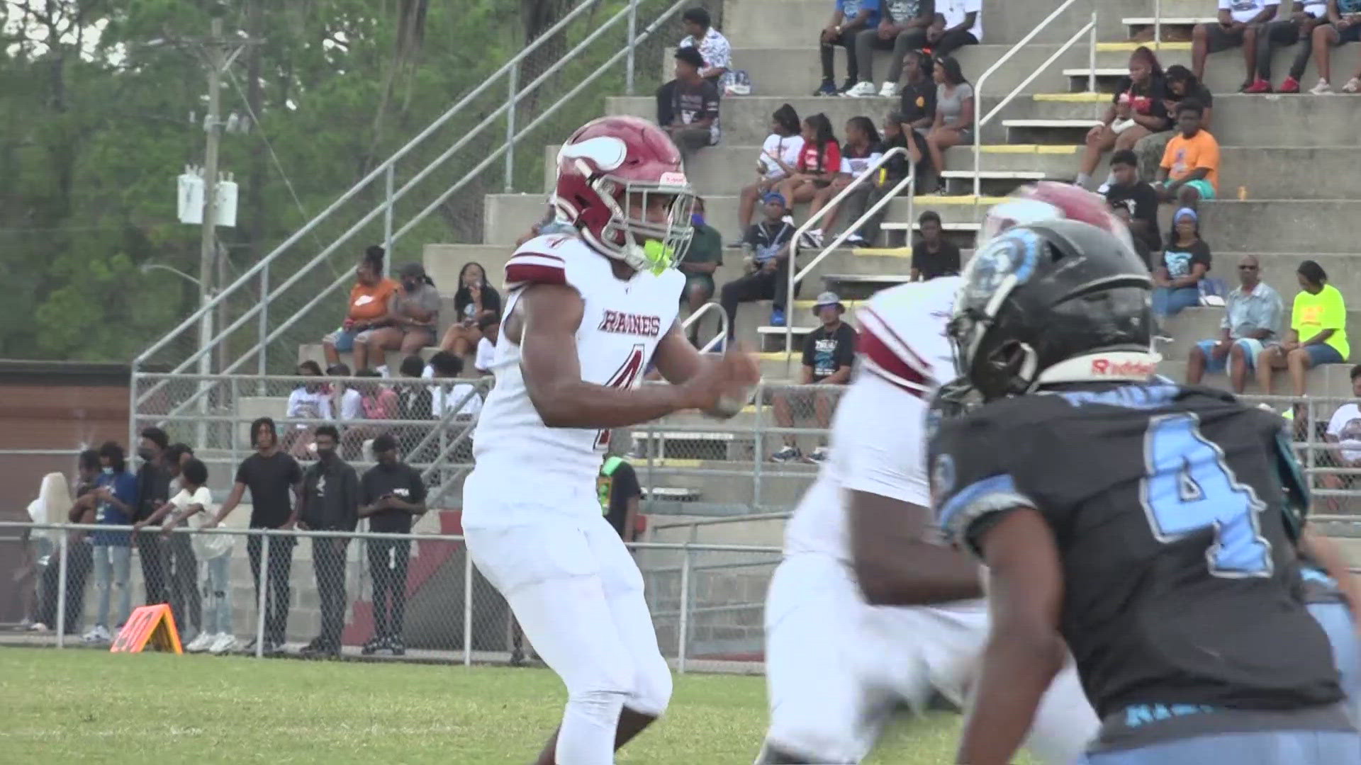 Raines dominates Ribault 52-12, to win its 8th straight Northwest Classic.