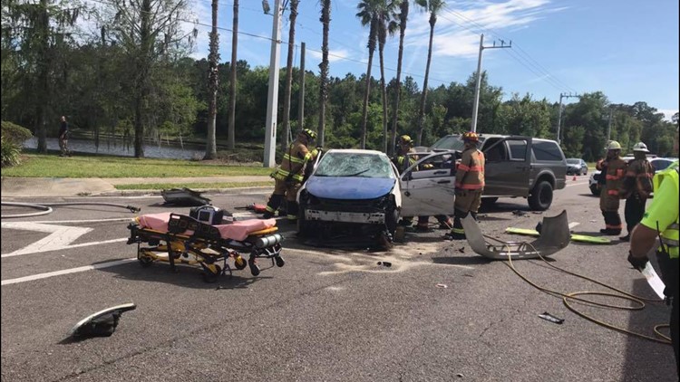 Crash With Injuries Blocks Two Northbound Lanes Of State Road 207 In St ...