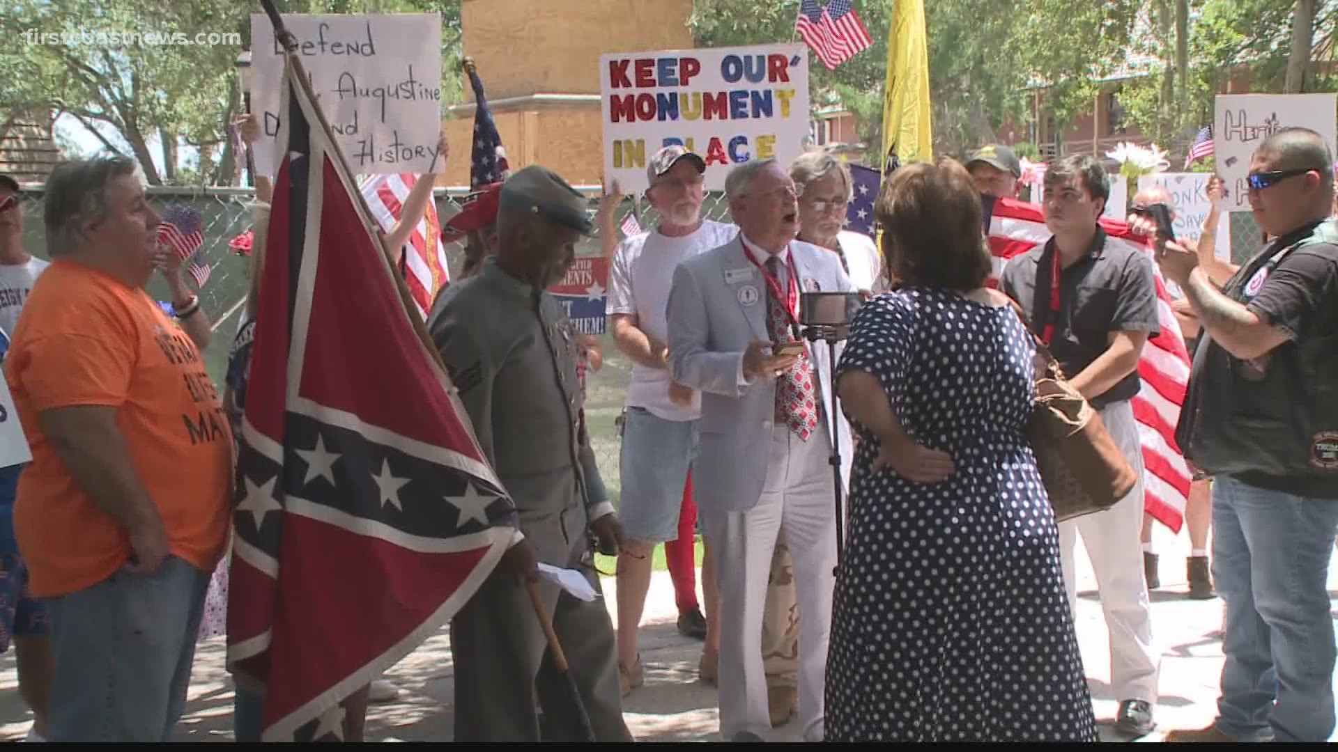A group of protesters gathered at the Plaza de la Constitution Saturday, protesting against the removal of the city's Confederate monuments.