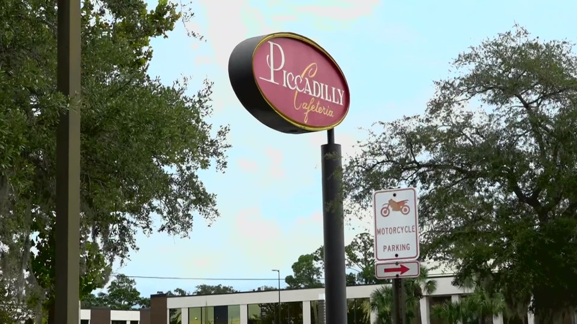 Jacksonville Piccadilly Cafeteria closes doors after over 50 years