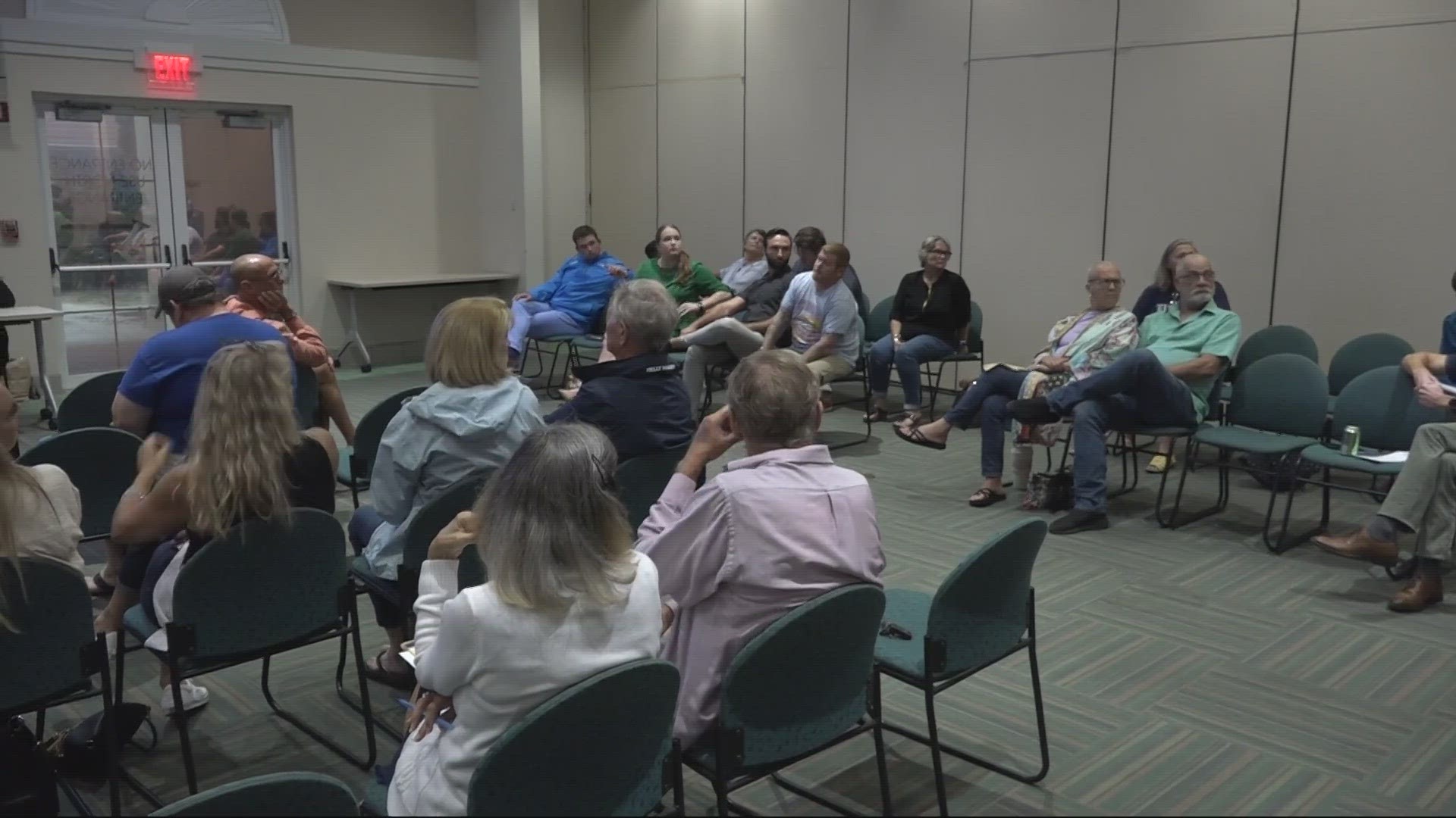 Jacksonville Beach holds meeting to discuss possible changes to Latham Plaza.