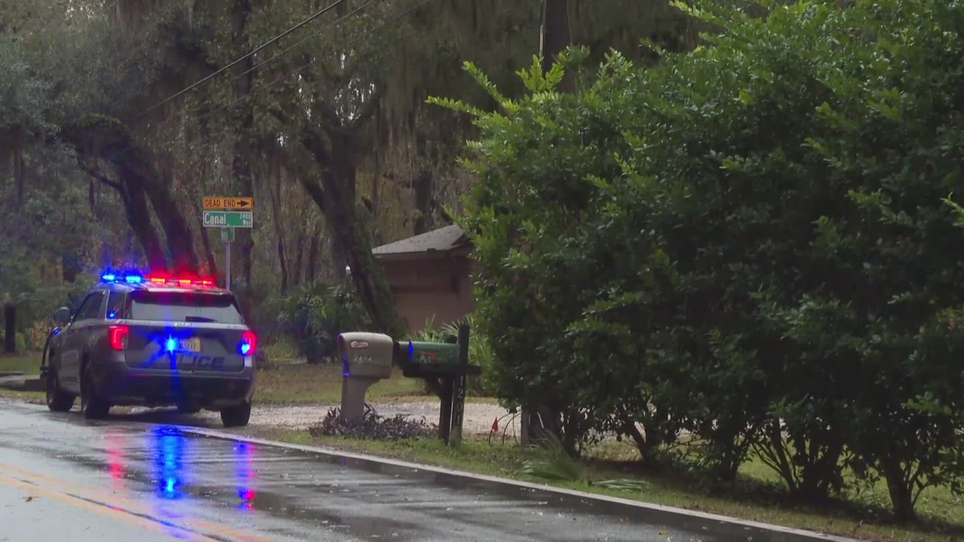 The Jacksonville Sheriff's Office and Jacksonville Fire Rescue Department responded to the fire at the 2400 block of Canal Way in Mandarin around 3 a.m. Sunday.
