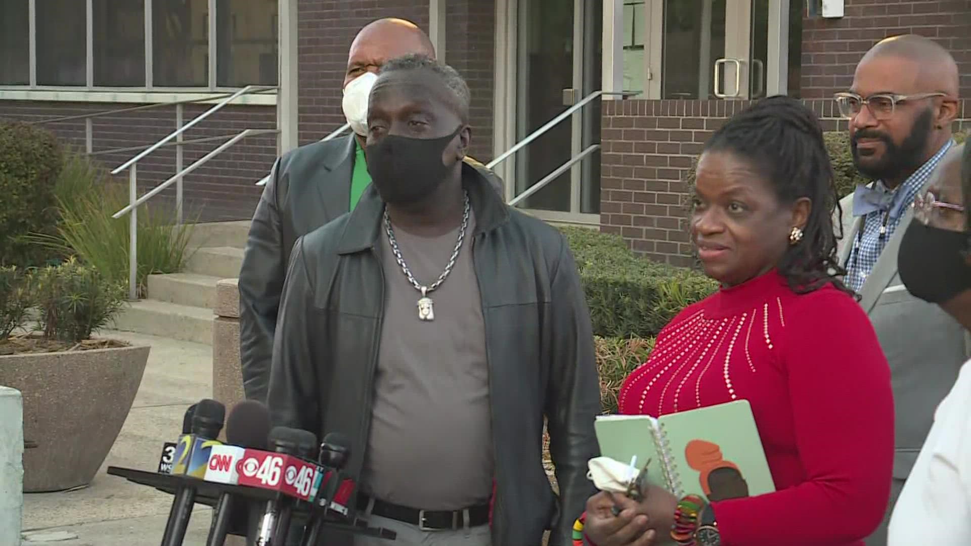 'The world don't need people like them' Ahmaud Arbery's father speaks