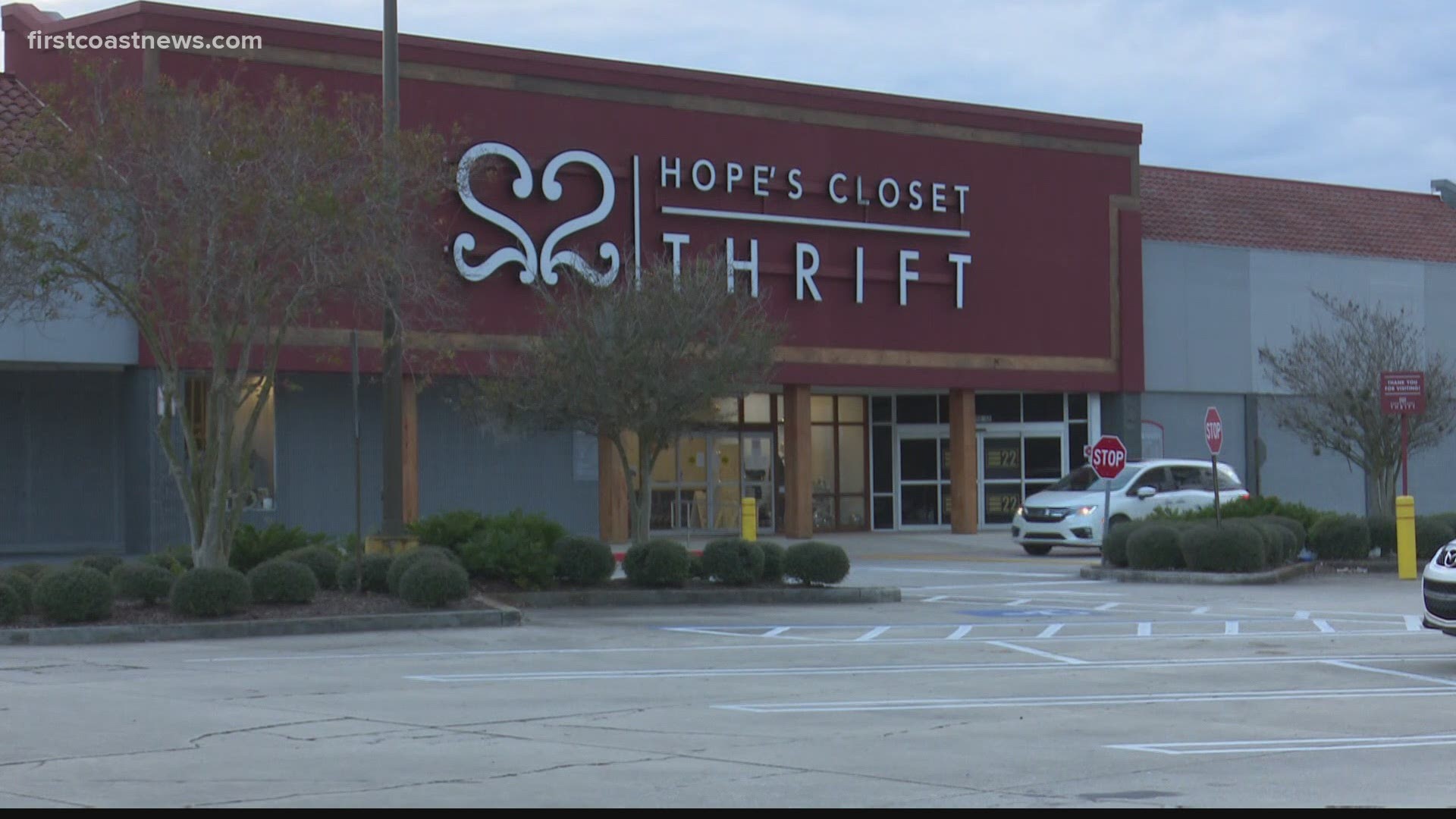 Child taken to hospital after finding gun in Southside thrift store, accidentally shooting self in hand