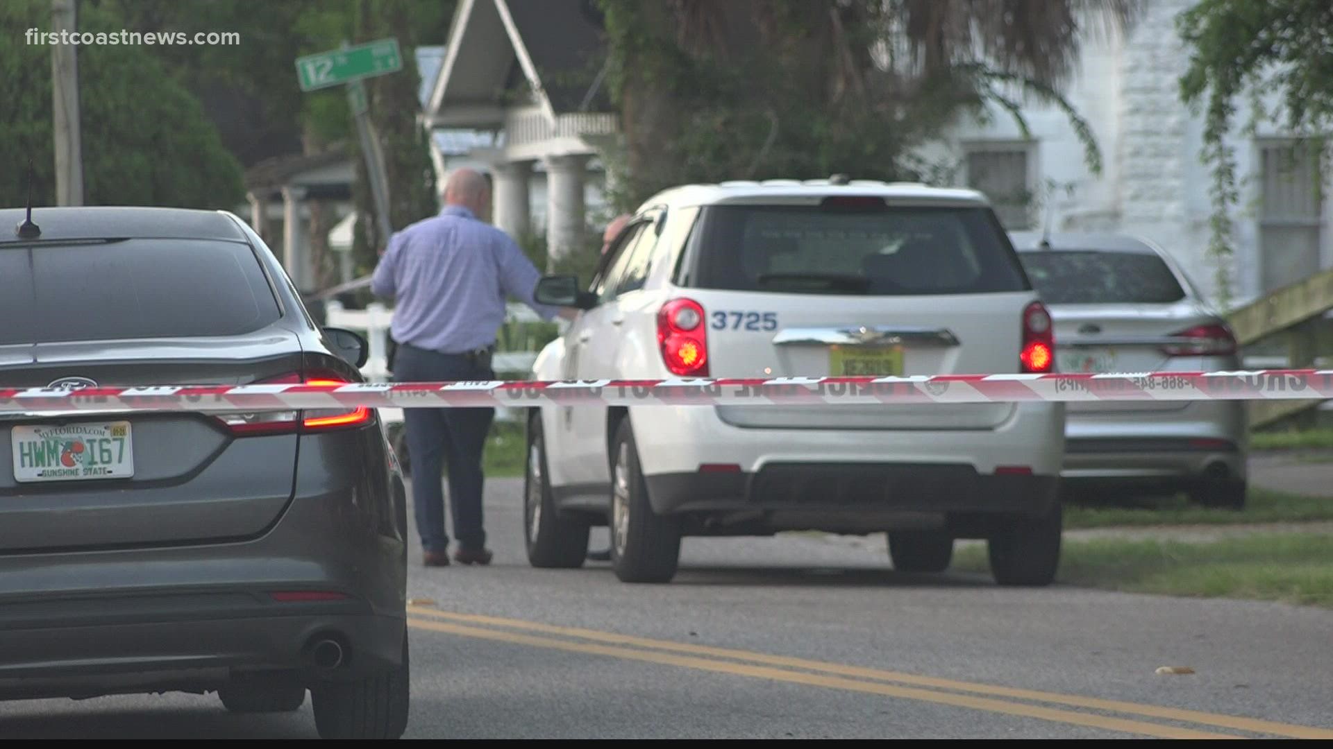 Man dead after 7 shots fired on Jacksonville bike trail