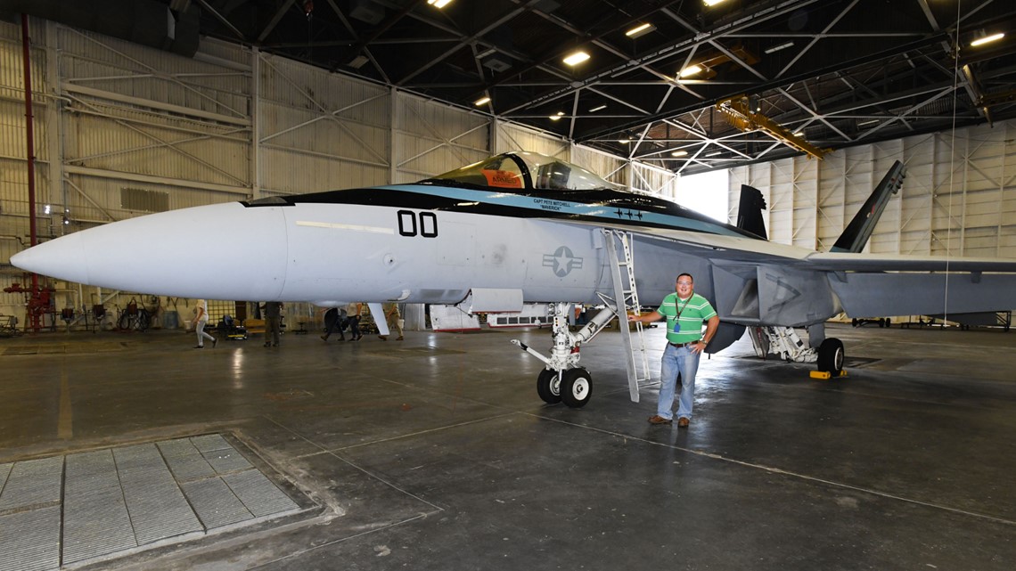 top-gun-maverick-plane-to-undergo-repairs-on-the-first-coast