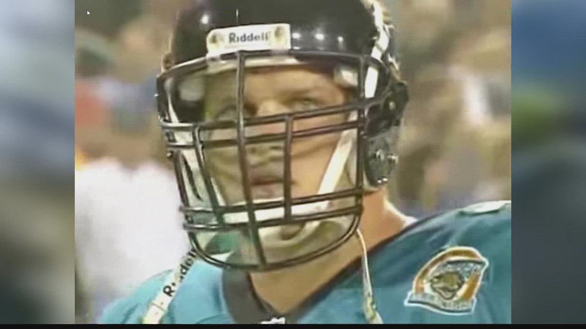 Tony Boselli honored at Jaguars/Texans game