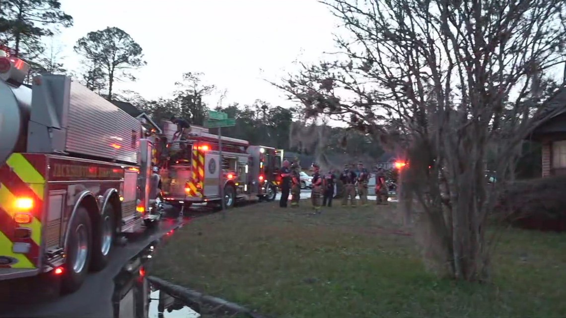 Home completely 'loss' on Jacksonville's Northside after fire