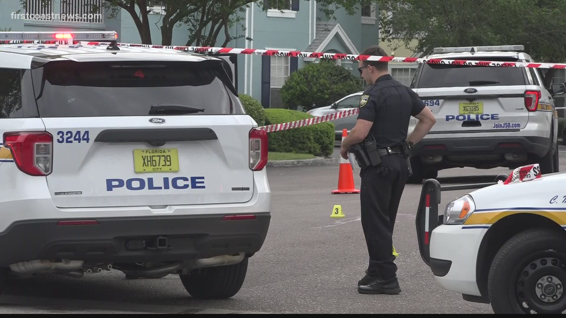 Student in life-threatening condition after being shot while waiting for school bus at Southwest Jacksonville apartment