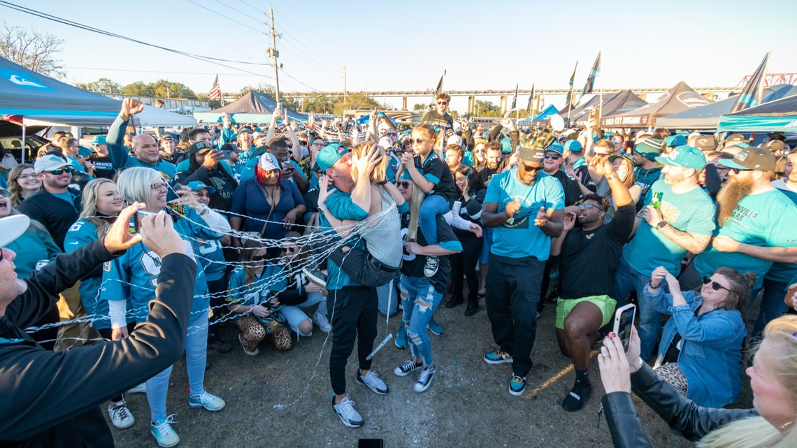 Jaguars fan base celebrates at 'Slab'