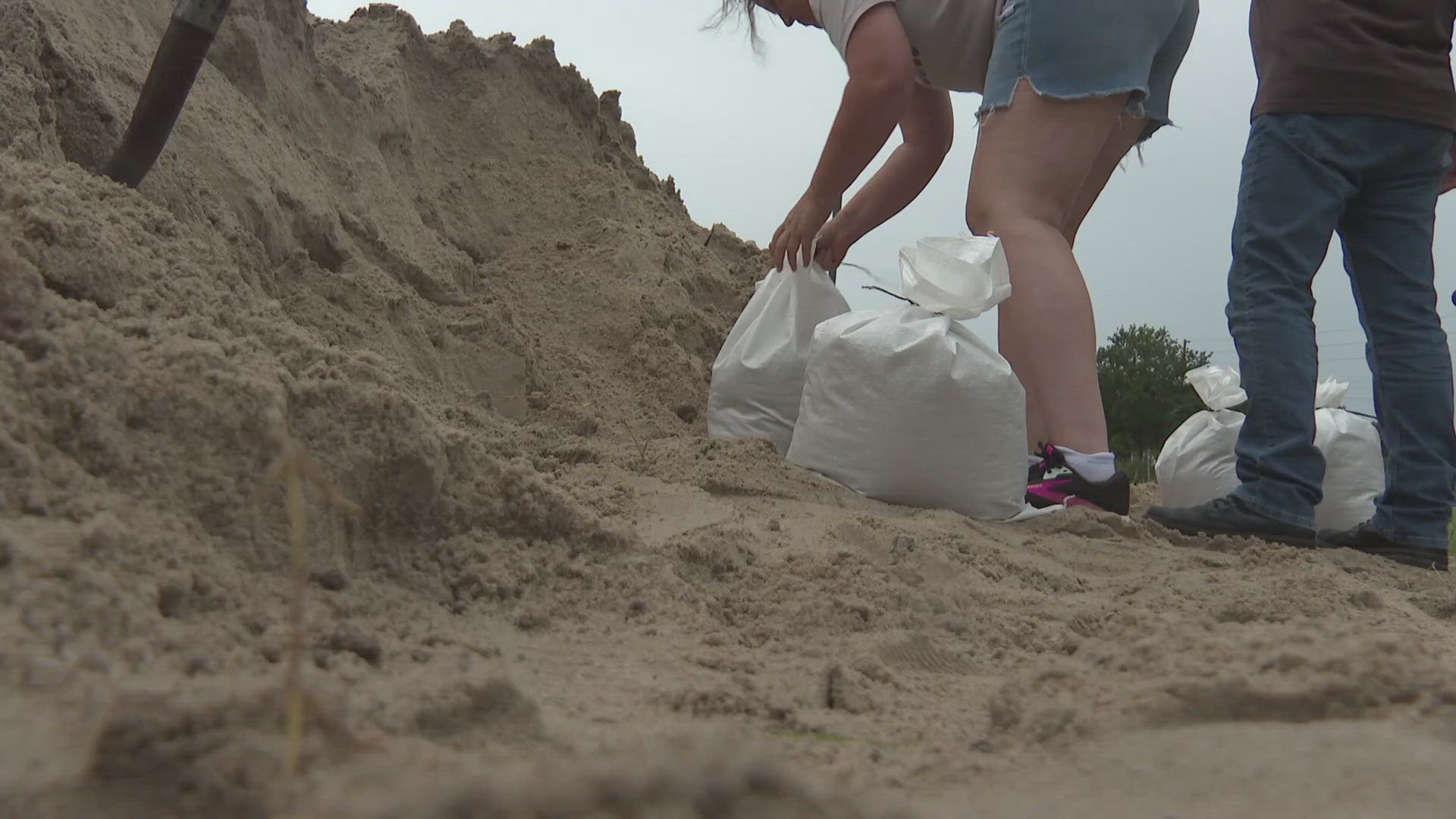 Tropical Storm Debby strengthened into a Category 1 hurricane on Sunday, eyeing landfall in Florida's Big Bend region.