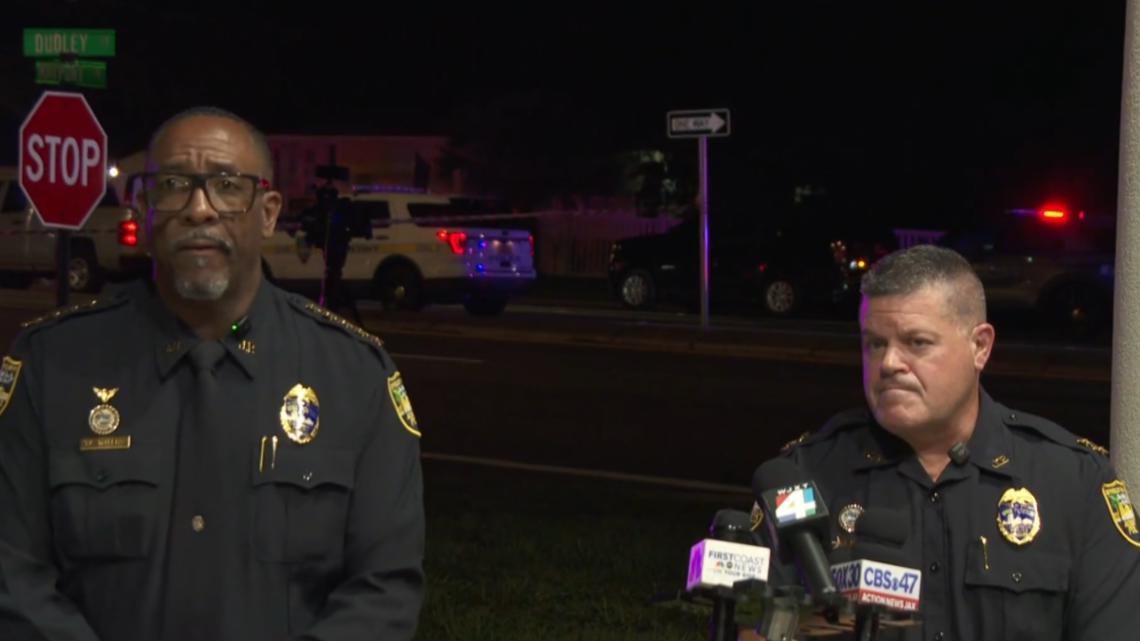 9 officers shoot, kill suspect barricaded in truck, JSO says ...
