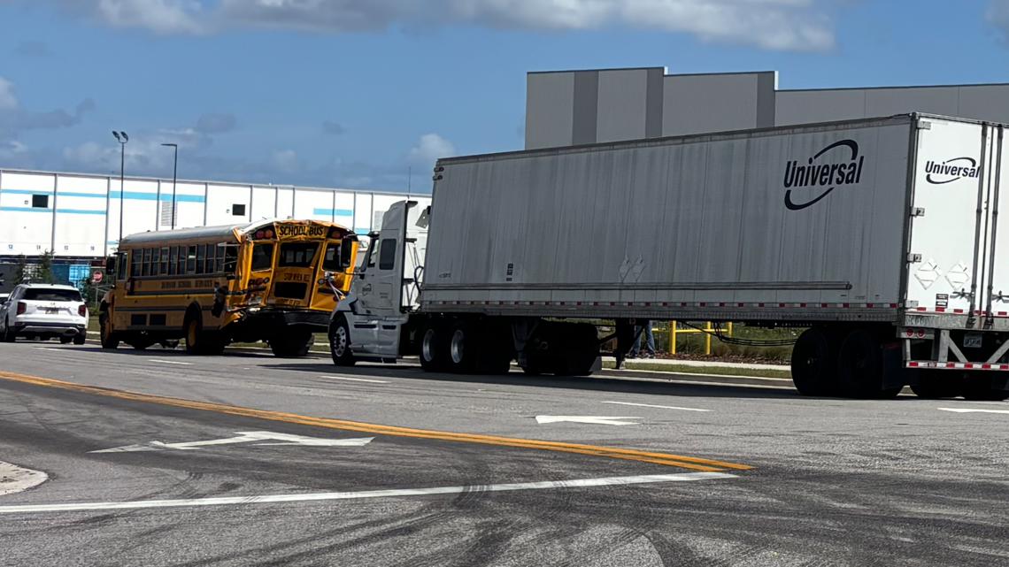 School bus crash on Zoo Parkway injures four children, DCPS says
