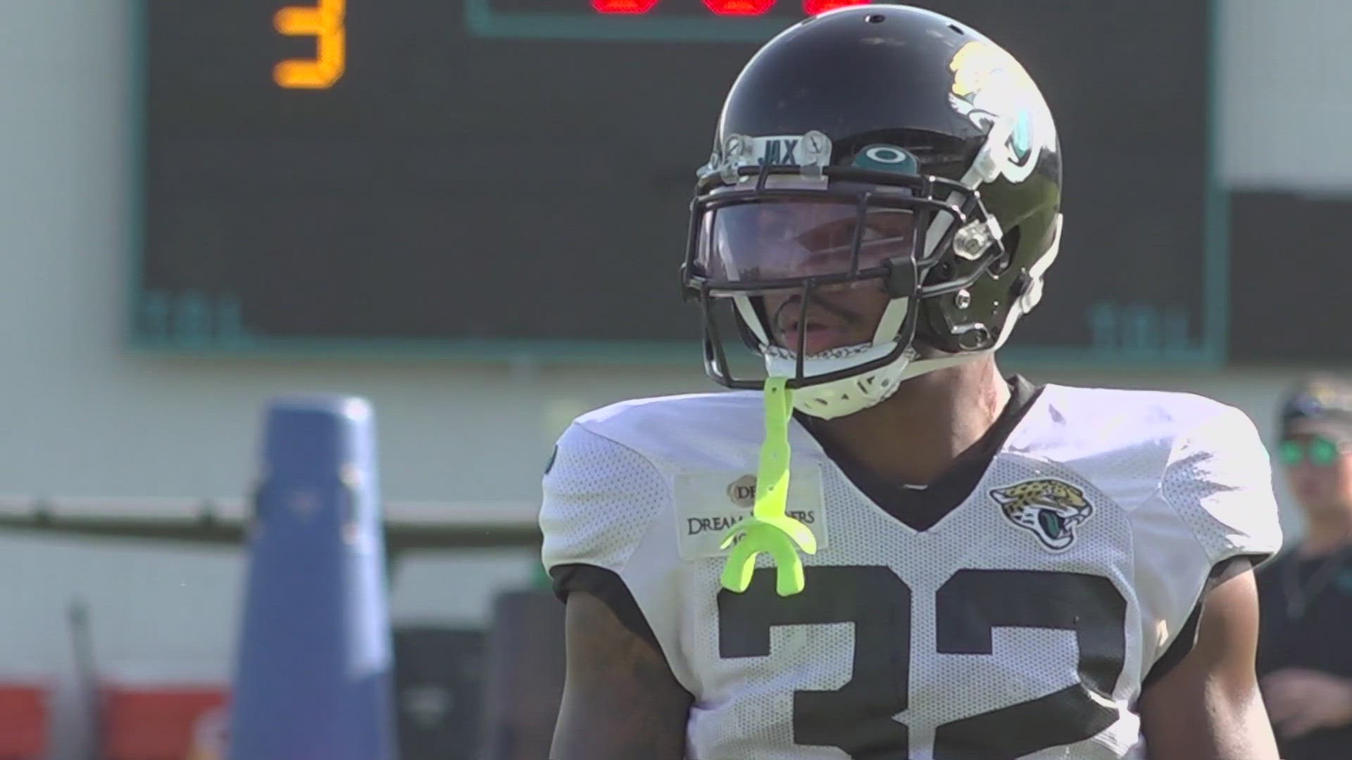 Watch Jacksonville Jaguars: Sacksonville online