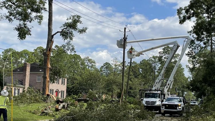 Crews work to restore power in Georgia after Idalia | PHOTOS ...