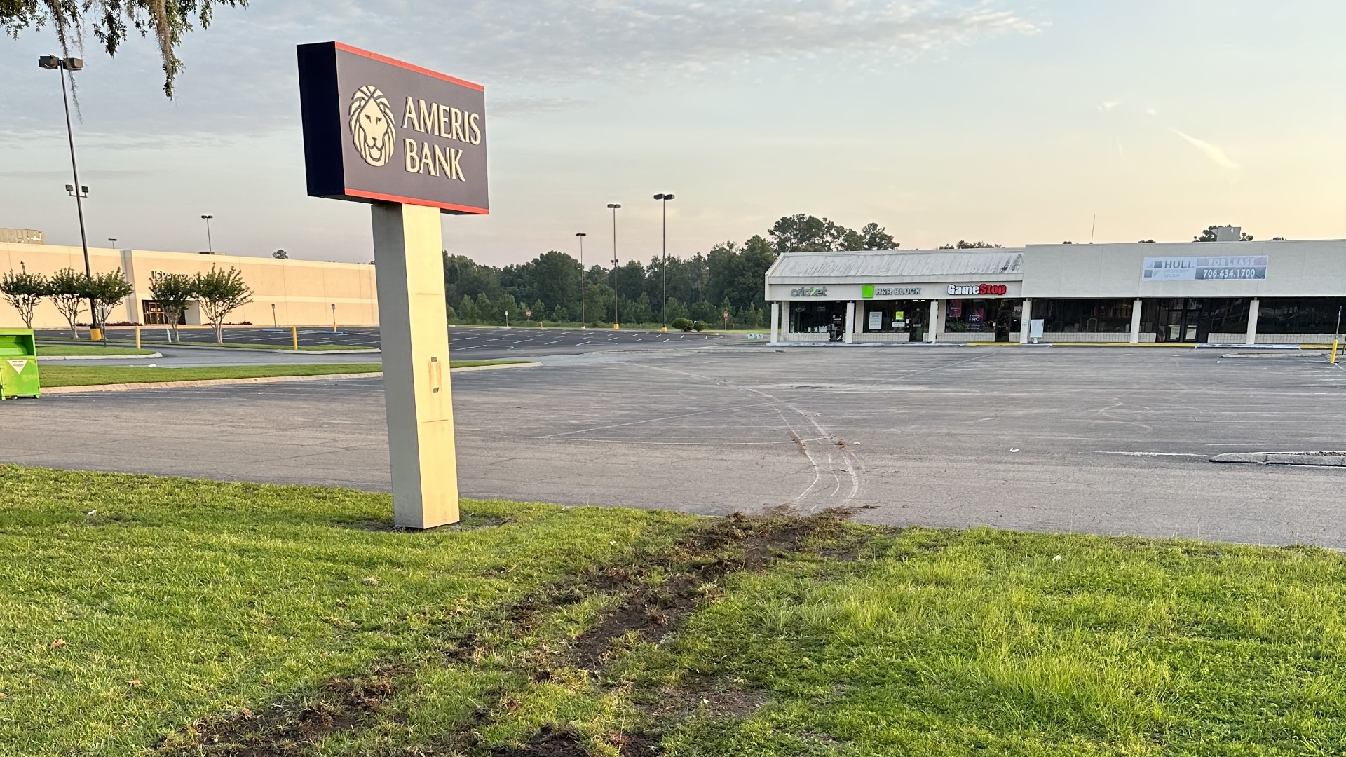 Two men arrested in Lake City for stealing ATM machine from bank ...