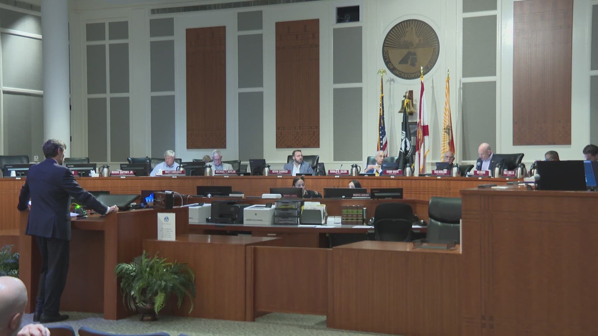 Jacksonville City Council members asked questions about the legal memorandum written by the General Counsel.