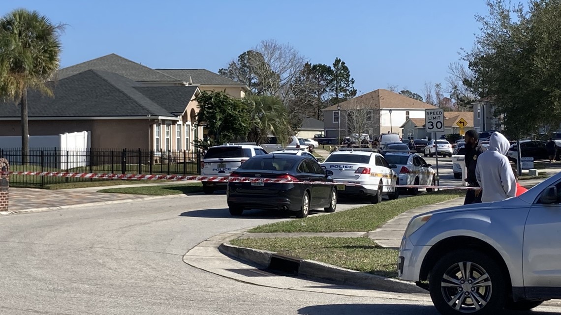 Police presence in Normandy Estates on Jacksonville's Westside - Vimarsana News