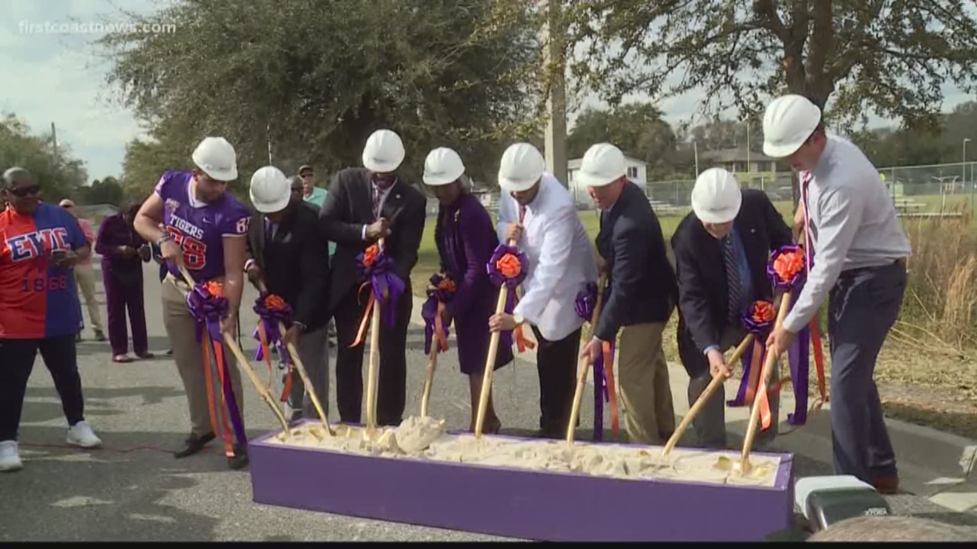 Mayor Curry did the honors of breaking ground at the site as the project is funded in part by $8.5 million given to the college by the city in the 2017-18 budget.