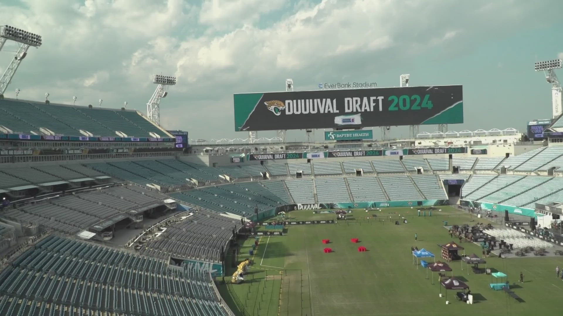 Anthony Austin and Chris Porter are live at EverBank Stadium prior to the Jacksonville Jaguars draft party.