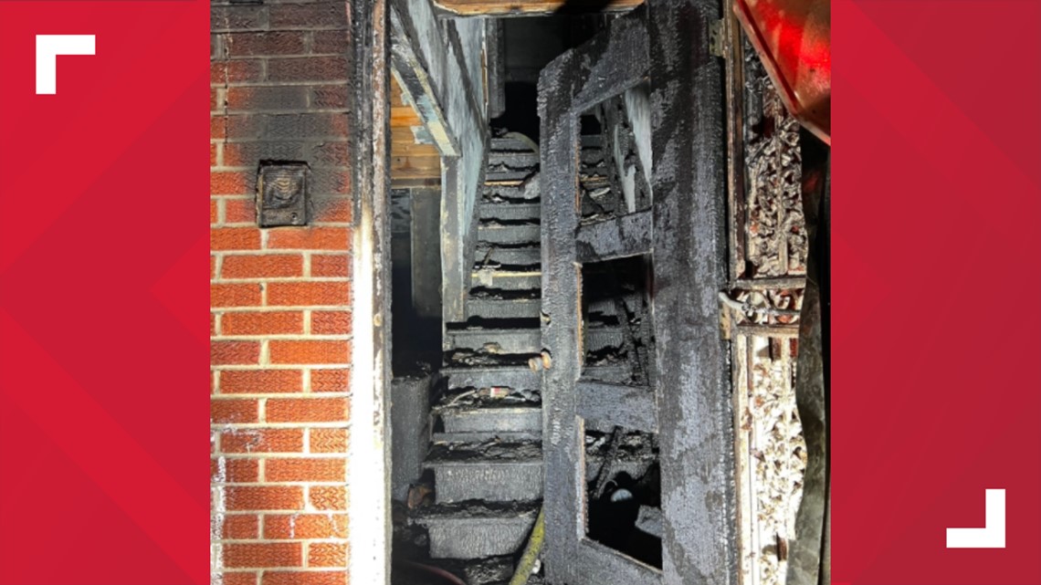 Three hospitalized with burns after Florida fire - Vimarsana News