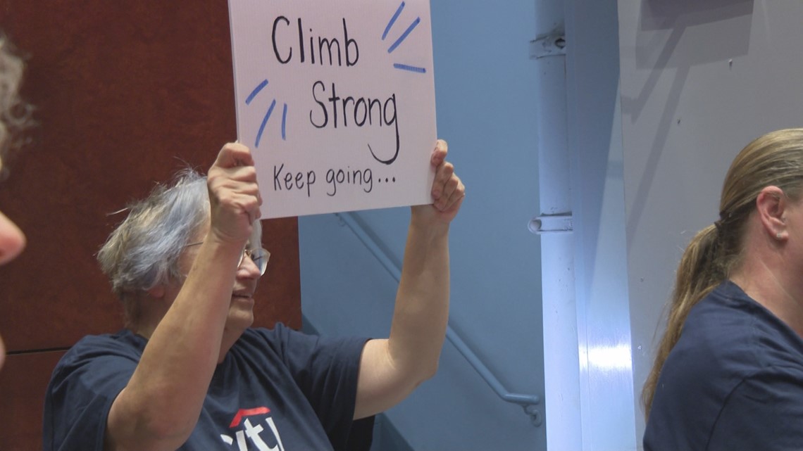 Hundreds climb for a cause during Jacksonville's 'Fight for Air Climb' - Vimarsana News