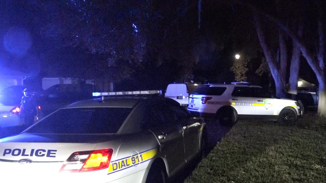 Woman injured after exchange of gunfire with Jacksonville police on ...