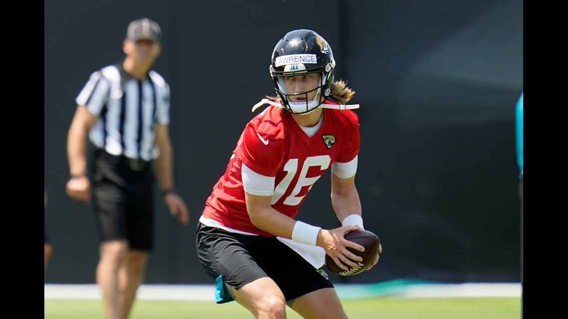 Tanking for Trevor? Gardner Minshew nearly perfect as Jaguars stun