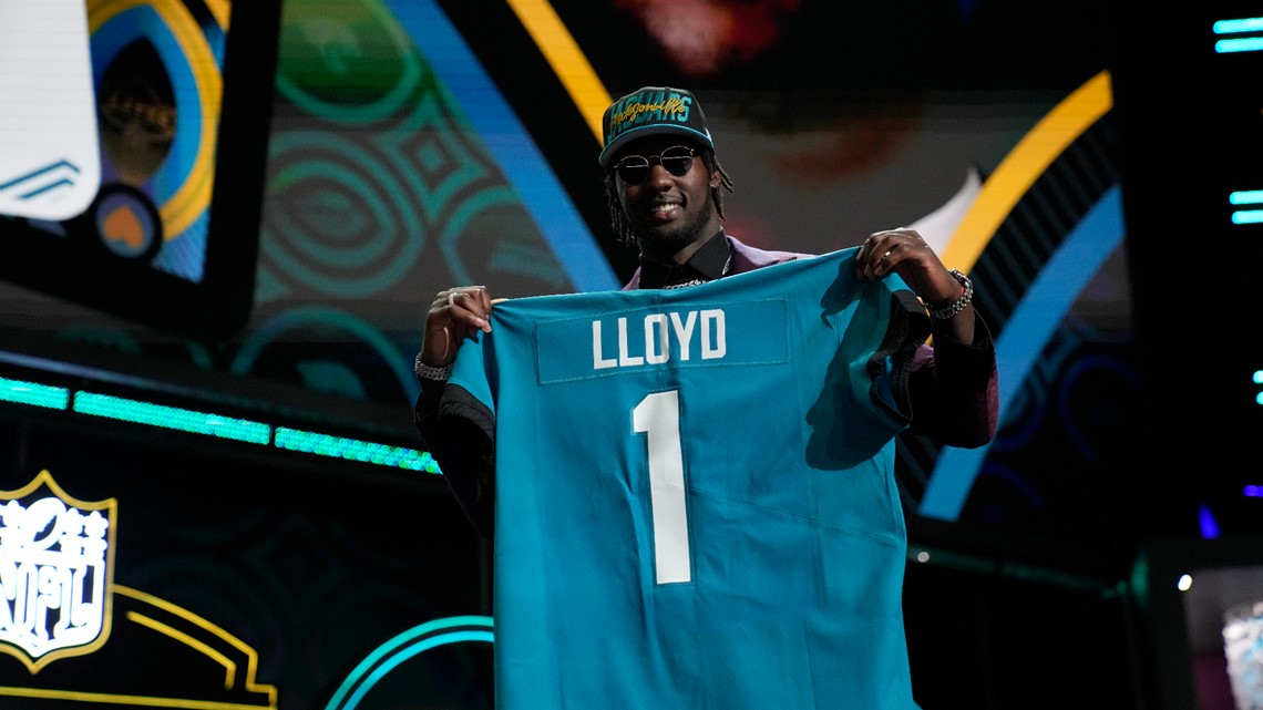 Jaguars select Devin Lloyd with No. 27 overall pick