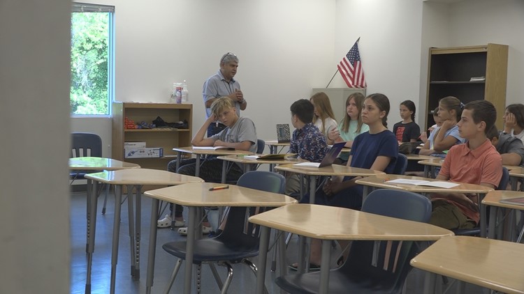 Jacksonville principal who was a refugee is now helping Ukrainian refugees learn English